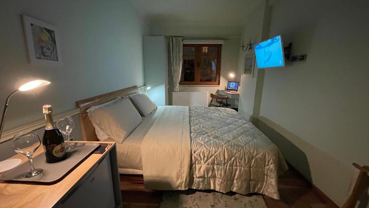 La Voglia Hotel Boutique Tirana Bagian luar foto